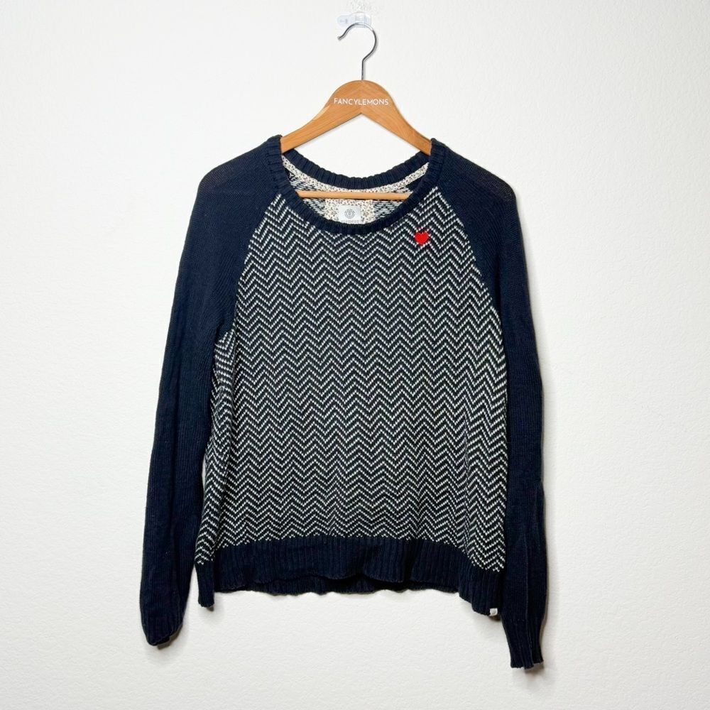 Element Chevron Knit Sweater Heart – Cozy, Cute & Just a Little Bit Edgy Size M